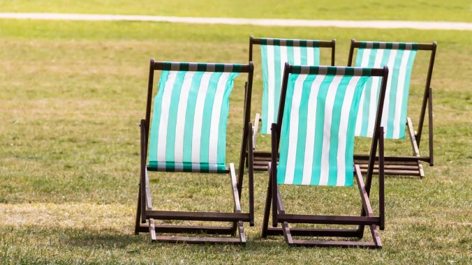 Why are promotional deckchairs the perfect gadget for outdoor events and promotions?