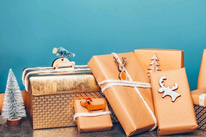 What kind of Christmas gift for employees