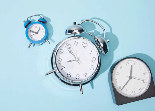How do personalised advertising clocks with logos make your company stand out in the market?