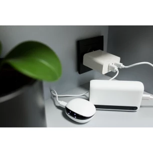 Altha wall charger - White
