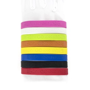 Dolores silicone wristband - White